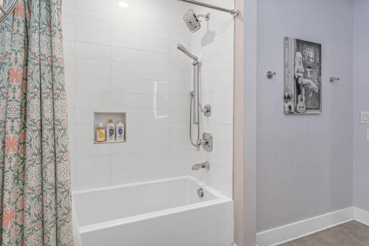 Nashville 3 Bed, 1 Bedroom With Washer, Dryer And Parking Екстериор снимка
